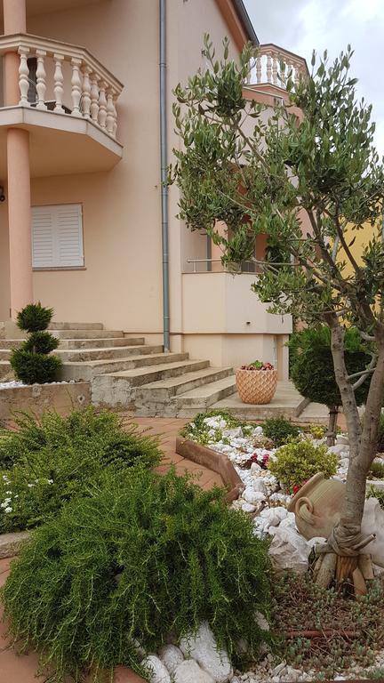 Apartments Suzana Novi Vinodolski Zewnętrze zdjęcie