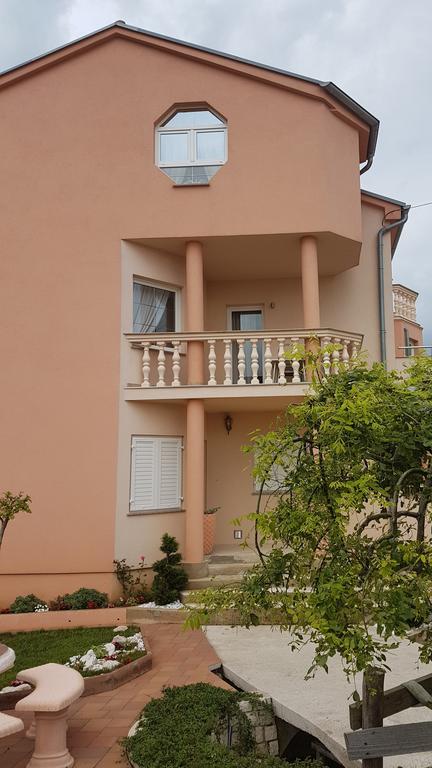 Apartments Suzana Novi Vinodolski Zewnętrze zdjęcie